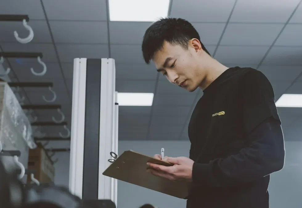 Kiểm tra, xác minh hàng hóa