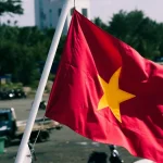 Cờ Việt Nam – hàng xuất xứ Việt Nam đi Mỹ